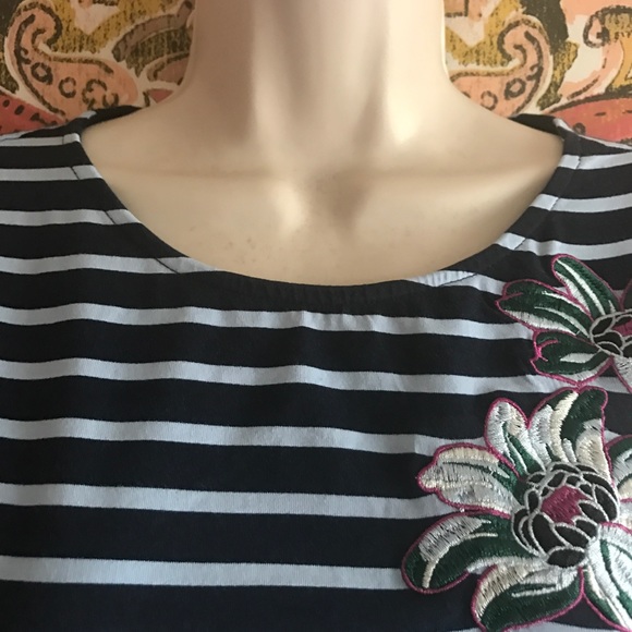 Ann Taylor Stripped Long Sleeve Tee Embroidered - Picture 4 of 8